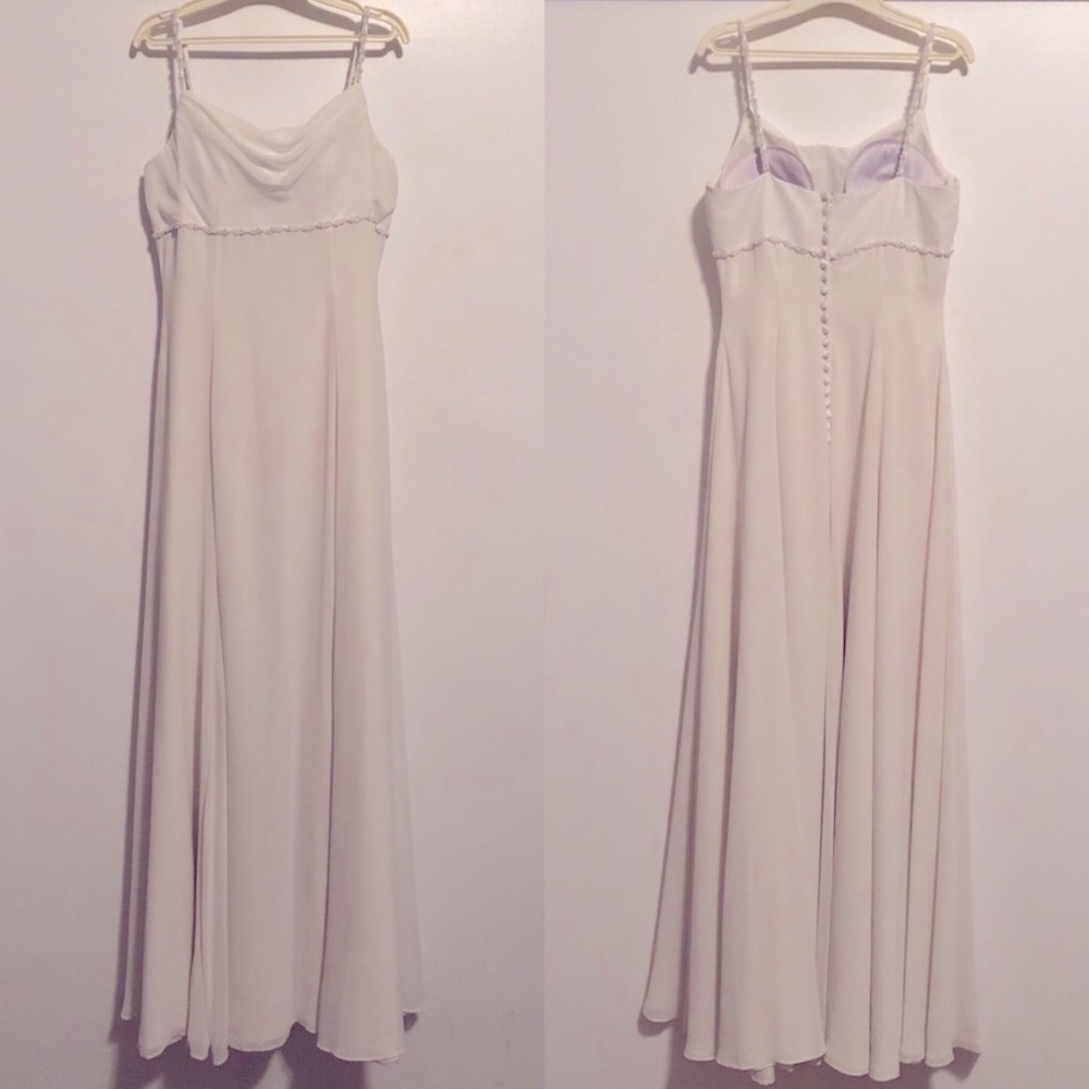 Venus Informal Bride/Bridesmaid Dress 10/12 - Picture 2 of 8